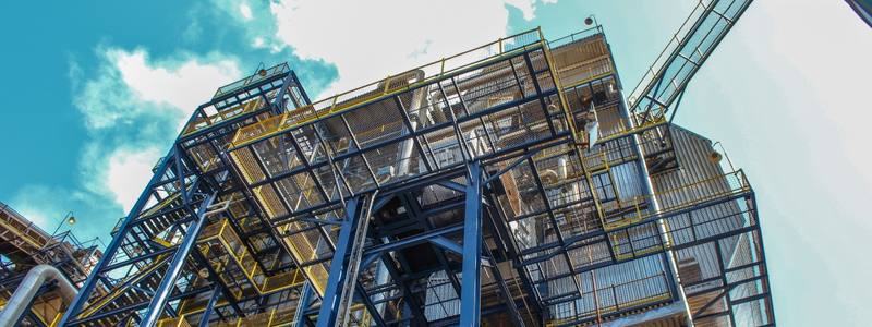 La Energía que Impulsa el Campo: Cómo el Enfriamiento Sostenible Mantiene la Eficiencia en las Plantas de Azúcar y Alcohol